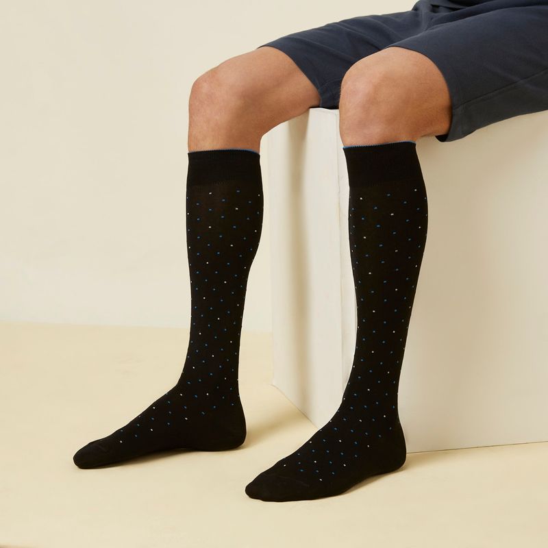 Calze lunghe uomo nere piccoli pois bianchi e azzurri Daily Yamamay
