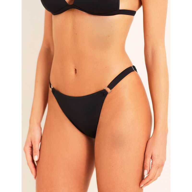 Costume tanga nero con fianchetto regolabile Essentials Yamamay