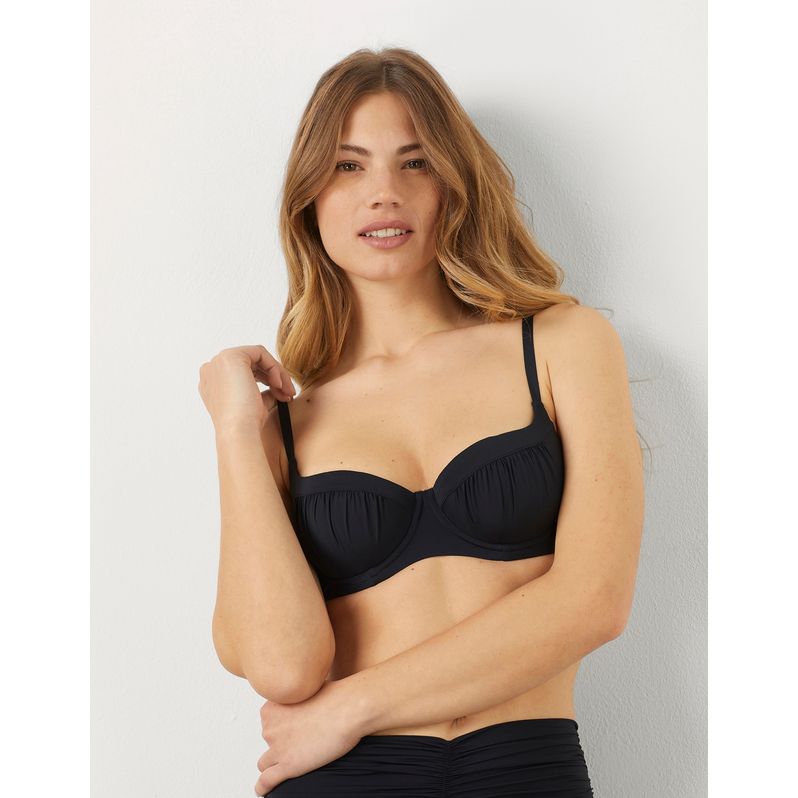 Geformter Balconette-Bikini mit unterschiedlichen Cup-Größen Drapery